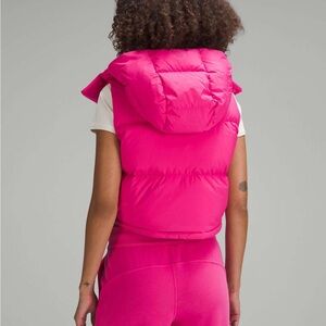 Lululemon cropped puffer vest- size small, sonic pink